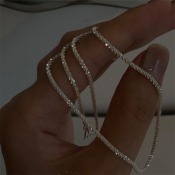 2022 trend sparkling silver color choker necklace for women elegant clavicle chain necklace party wedding collar jewelry gifts a30, Golden;silver
2022 trend sparkling silver color choker necklace for women elegant clavicle chain necklace party wedding collar jewelry gifts a30, Golden;silver