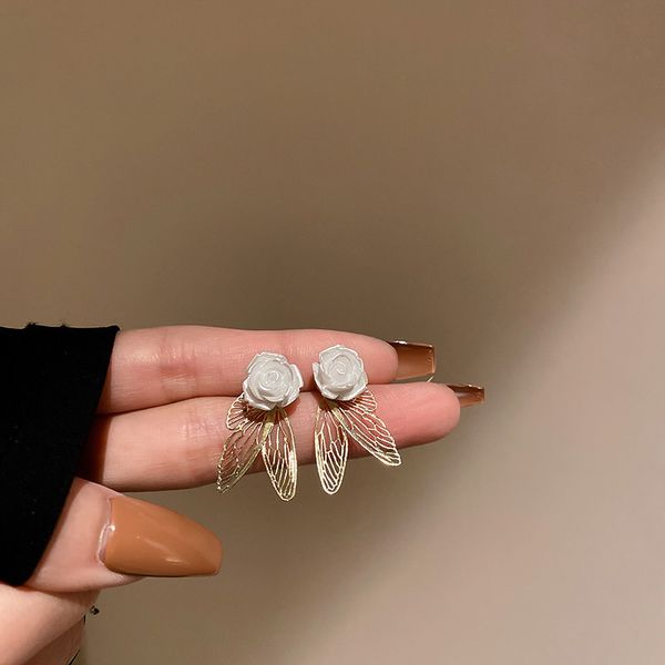 silver needle rose butterfly wing earrings female korean design fashion simple stud ins style vintage eardrop female, Golden
silver needle rose butterfly wing earrings female korean design fashion simple stud ins style vintage eardrop female, Golden