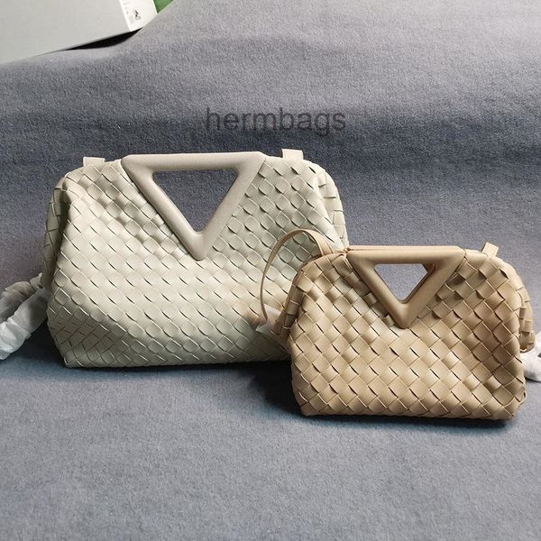 designer inverted venetas 2022 bag bottegass triangle cloud woven single shoulder por 40vp
designer inverted venetas 2022 bag bottegass triangle cloud woven single shoulder por 40vp