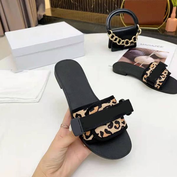 designer letter embroidered slippers fashion summer women flat heel prints sliders shoes ladies flip flops with box, Black
designer letter embroidered slippers fashion summer women flat heel prints sliders shoes ladies flip flops with box, Black