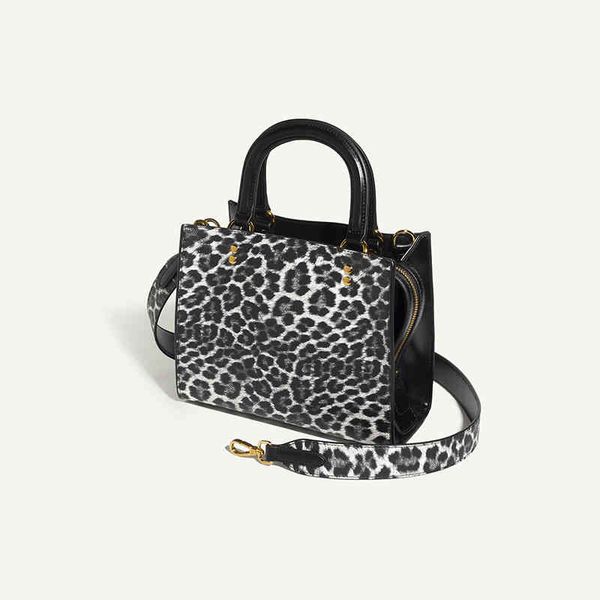 bag new women's bag leopard tote large capacity hand versatile one shoulder messenger purses_h9xs
bag new women's bag leopard tote large capacity hand versatile one shoulder messenger purses_h9xs