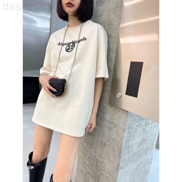 women's t-shirt designer on the back of tee is 2022 calendar printing design, which very forward-looking and interesting. be careful 31, White
women's t-shirt designer on the back of tee is 2022 calendar printing design, which very forward-looking and interesting. be careful 31, White