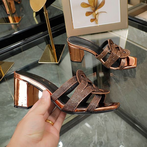 women slippers thong sandals cutout leather sandal flat bow spikes luxury leather platform slipper woman flip-flops 0601, Black
women slippers thong sandals cutout leather sandal flat bow spikes luxury leather platform slipper woman flip-flops 0601, Black
