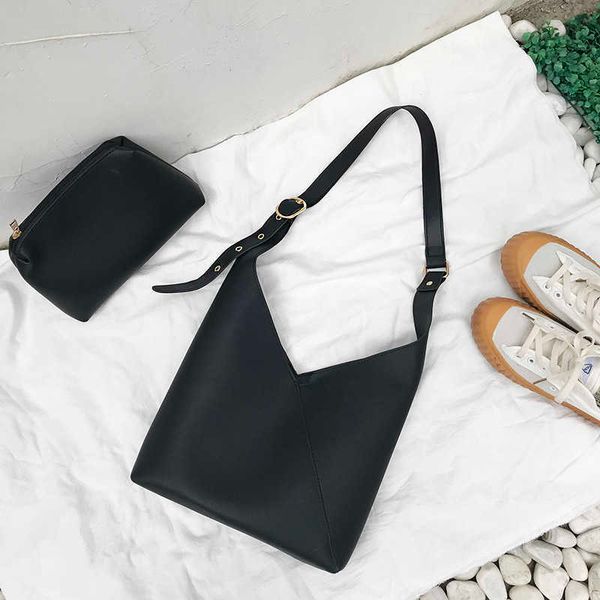 ulzzang straddle korean female versatile student simple leisure handbag mother bag harajuku small bag single shoulder bag
ulzzang straddle korean female versatile student simple leisure handbag mother bag harajuku small bag single shoulder bag