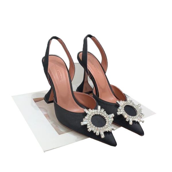 amina muaddi womens sandals leather sole designer high heels 10cm diamond chain decoration banquet women shoes black pink silk wedding forma
amina muaddi womens sandals leather sole designer high heels 10cm diamond chain decoration banquet women shoes black pink silk wedding forma