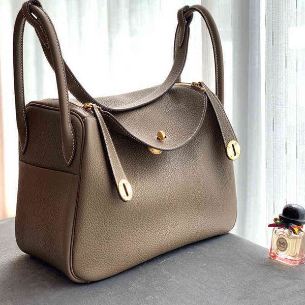 herme hand sewn wax thread h home lindys bag female original togo leather medicine case doctor bag travel one shoulder portable
herme hand sewn wax thread h home lindys bag female original togo leather medicine case doctor bag travel one shoulder portable