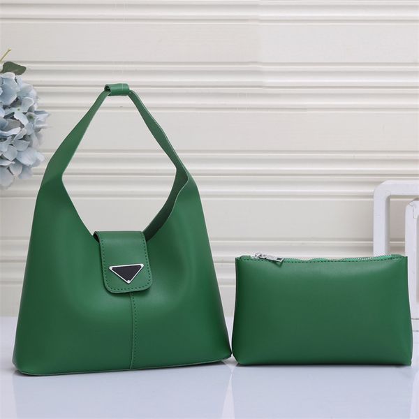 luxury designer handbag pu messenger bag women classic two-piece p brand suit ladies underarm shoulder wallet fashion retro star composite b
luxury designer handbag pu messenger bag women classic two-piece p brand suit ladies underarm shoulder wallet fashion retro star composite b