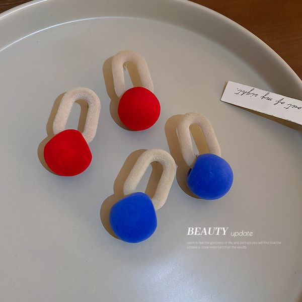 925 silver needle autumn and winter flocking geometric earrings korean niche contrast color ear studs simple personality elegant internet po, Golden
925 silver needle autumn and winter flocking geometric earrings korean niche contrast color ear studs simple personality elegant internet po, Golden
