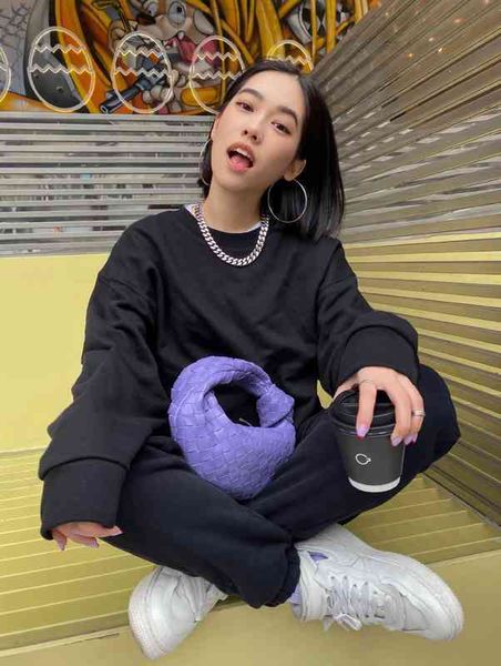 designer handbags bottegav venetas v's b x mini jodie woven handbag is small versatile and fashionable l0z4
designer handbags bottegav venetas v's b x mini jodie woven handbag is small versatile and fashionable l0z4