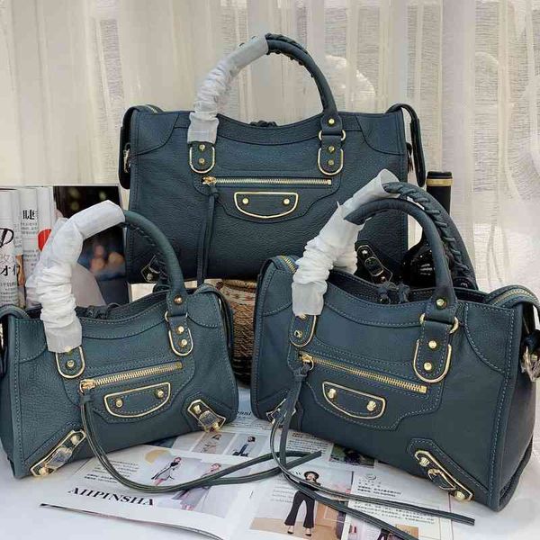 middle ancient women's bag 2022 autumn and winter minority underarm charter car single shoulder oblique span designer bags
middle ancient women's bag 2022 autumn and winter minority underarm charter car single shoulder oblique span designer bags
