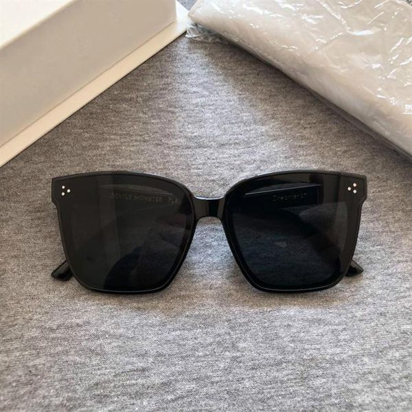 whole-g2020 brand new women star sunglasses classic square frame sun glasses fashion men luxury sunglasses d17247c, White;black
whole-g2020 brand new women star sunglasses classic square frame sun glasses fashion men luxury sunglasses d17247c, White;black