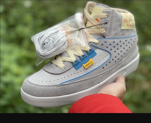 shoes brand 2 grey fog 2s siren red-light smoke outdoor sneakers sports dn3802-001 original size
shoes brand 2 grey fog 2s siren red-light smoke outdoor sneakers sports dn3802-001 original size