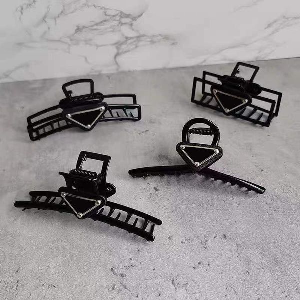 New Women Elegant Black Hollow Geometric Metal Hair Claw Vintage Hair Clips Headband Hairpin Fashion Hair Accessories
New Women Elegant Black Hollow Geometric Metal Hair Claw Vintage Hair Clips Headband Hairpin Fashion Hair Accessories