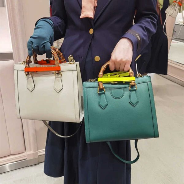 2022 new leather bamboo bag single shoulder messenger tote women's bag fashion bags purses handbags women
2022 new leather bamboo bag single shoulder messenger tote women's bag fashion bags purses handbags women