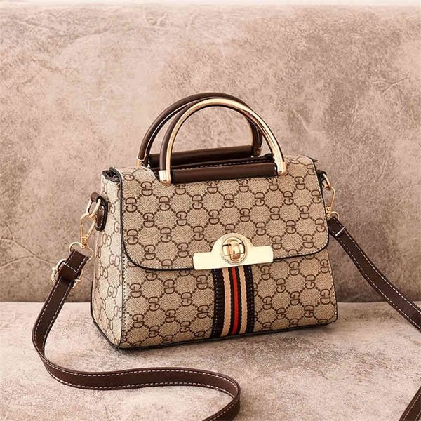 68% off trendy single shoulder messenger bag women's korean version new versatile small square bag
68% off trendy single shoulder messenger bag women's korean version new versatile small square bag