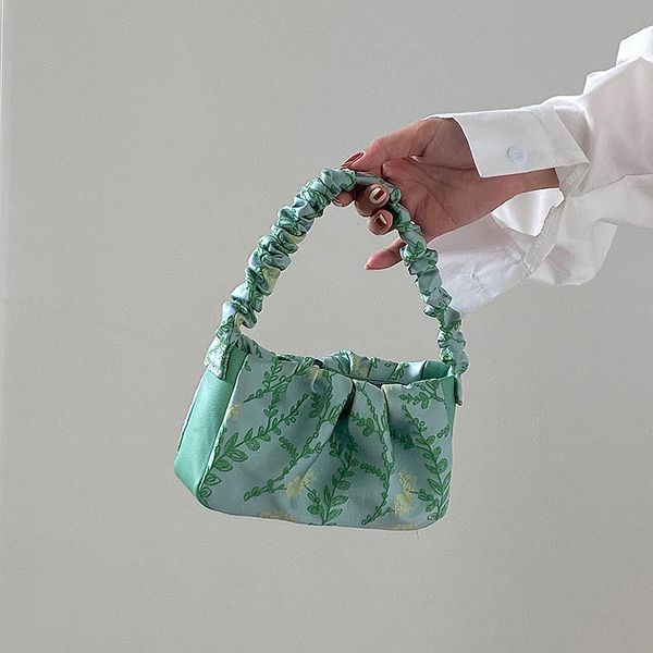 fashion girly floral design pleated handbag nylon casual crossbody chain bag womens all-match floral bag
fashion girly floral design pleated handbag nylon casual crossbody chain bag womens all-match floral bag