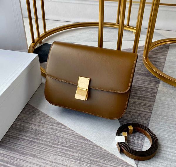 hight quality genuine leather evening luxury designer bags chain women's handbags new fashion trend satchel
hight quality genuine leather evening luxury designer bags chain women's handbags new fashion trend satchel