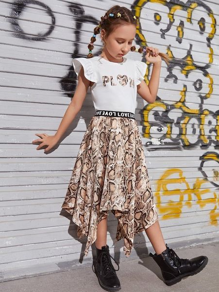 girls letter graphic ruffle tee & snakeskin print tape asymmetrical hem skirt set she, White
girls letter graphic ruffle tee & snakeskin print tape asymmetrical hem skirt set she, White