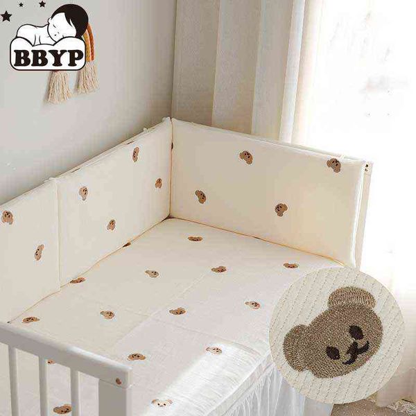 1 pc cartoon embroidery bear toddler baby crib bumpers pad for infant cot safety universal anti-collision liners protector beddi g220421
1 pc cartoon embroidery bear toddler baby crib bumpers pad for infant cot safety universal anti-collision liners protector beddi g220421