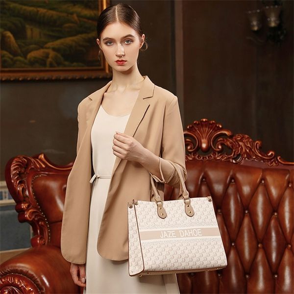 high capacity commuter handbag new leather tote bag versatile one shoulder messenger bag bags_modeliy2g
high capacity commuter handbag new leather tote bag versatile one shoulder messenger bag bags_modeliy2g