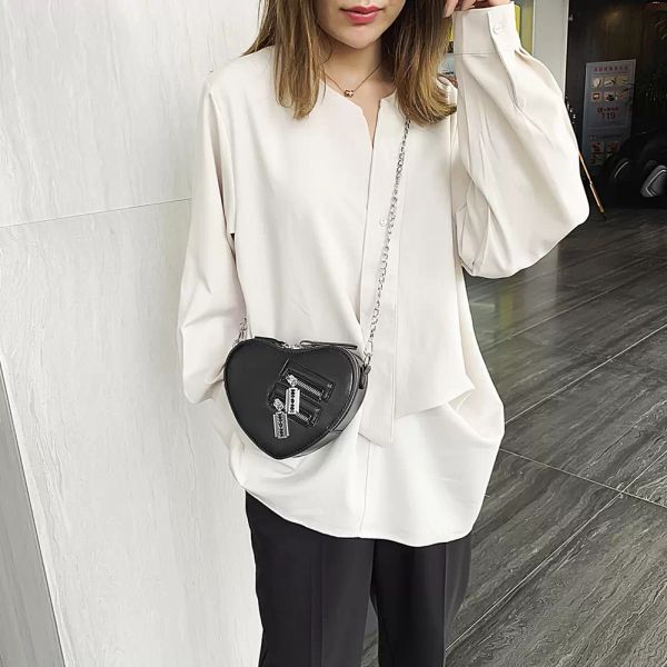 new 2021 fashion women love heart shape shoulder messenger bags casual solid retro pu leather ladies chain small crossbody bags
new 2021 fashion women love heart shape shoulder messenger bags casual solid retro pu leather ladies chain small crossbody bags
