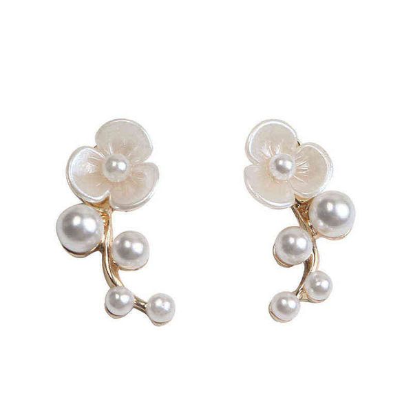 pearl camellia earrings luxury earring for women fashion jewelry 2021 accessories flower earring aa220318, Golden;silver
pearl camellia earrings luxury earring for women fashion jewelry 2021 accessories flower earring aa220318, Golden;silver
