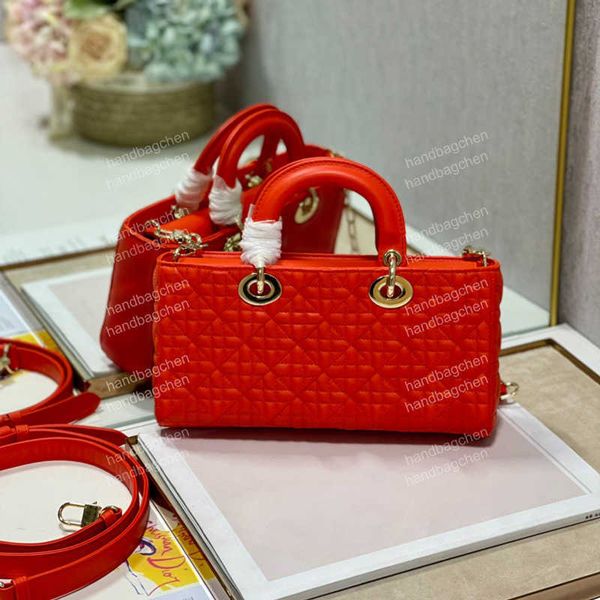 luxury designer crossbody bags shoulder tote bag 2022 handbags purses fashion luxuries womens messenger pochette clutch chain leather lady
luxury designer crossbody bags shoulder tote bag 2022 handbags purses fashion luxuries womens messenger pochette clutch chain leather lady
