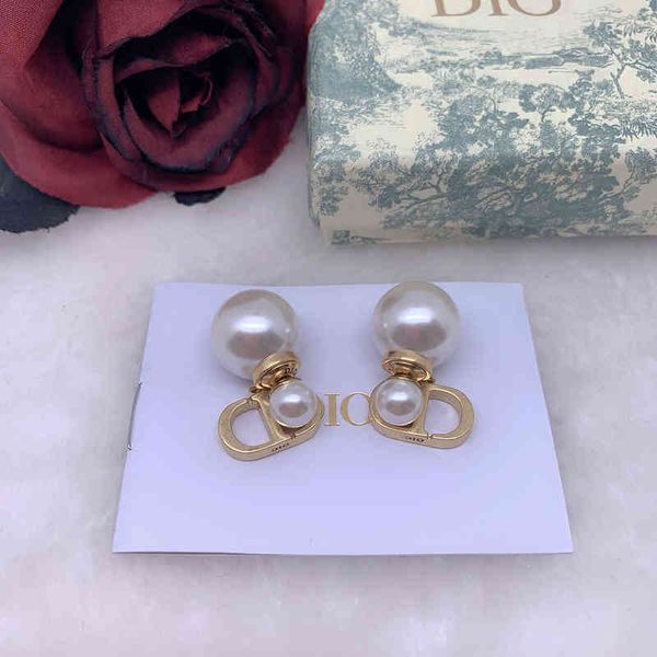 fine new letter earrings female 925 silver needle versatile temperament light luxury pearl earrings, Golden
fine new letter earrings female 925 silver needle versatile temperament light luxury pearl earrings, Golden