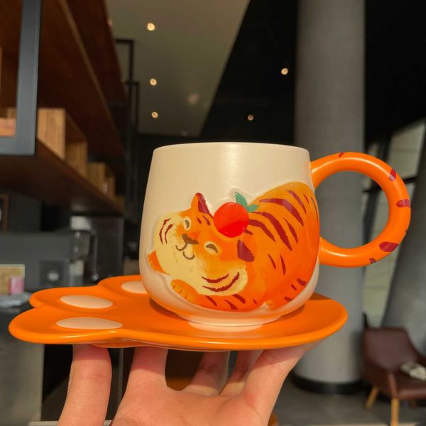 starbucks year of the tiger cup lovely relief three-dimensional cute tiger ceramic mark water cup with tiger claw plate set
starbucks year of the tiger cup lovely relief three-dimensional cute tiger ceramic mark water cup with tiger claw plate set
