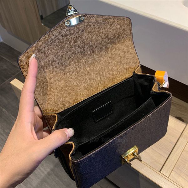 2023 designers wallet luxury lady fashion panelled messenger zipper purses business shoulder bag satchel handbags women casual hasp clutch s, Red;black
2023 designers wallet luxury lady fashion panelled messenger zipper purses business shoulder bag satchel handbags women casual hasp clutch s, Red;black