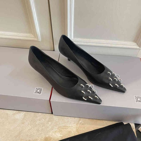 dress shoes women shoes size34-41 genuine leather metal decoration pumps pointed toe mid heels slip fashionable designer, Black
dress shoes women shoes size34-41 genuine leather metal decoration pumps pointed toe mid heels slip fashionable designer, Black