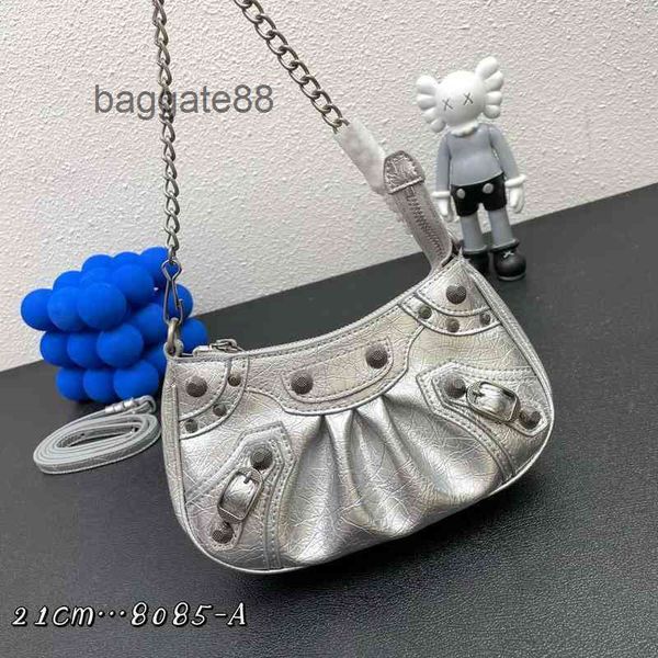 le rivet bbalencaigsbag cagole designer bag bags locomotive bag three in one leather oil wax leather underarm handbag women's chain bal
le rivet bbalencaigsbag cagole designer bag bags locomotive bag three in one leather oil wax leather underarm handbag women's chain bal