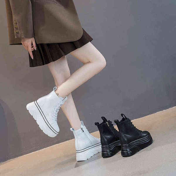 thick soled martin boots autumn and winter new women's shoes high shoes with sponge cake soles versatile side zipper black
thick soled martin boots autumn and winter new women's shoes high shoes with sponge cake soles versatile side zipper black