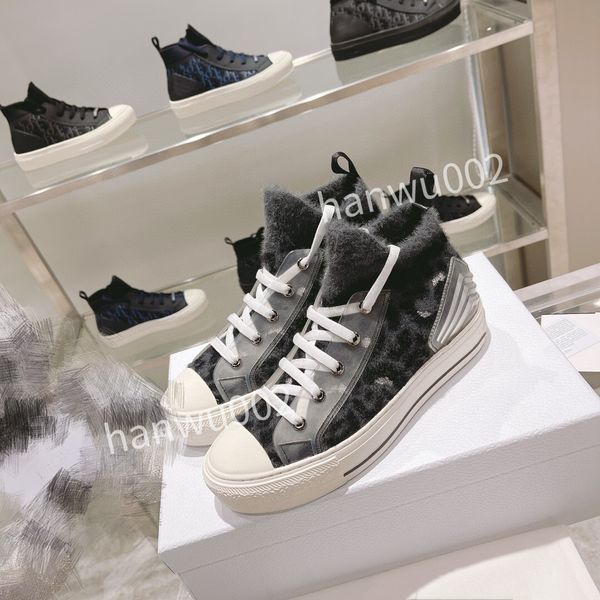 2022 spring women shoes luxury designer brand casual sneaker pure hand-woven calfskin craft, Black
2022 spring women shoes luxury designer brand casual sneaker pure hand-woven calfskin craft, Black