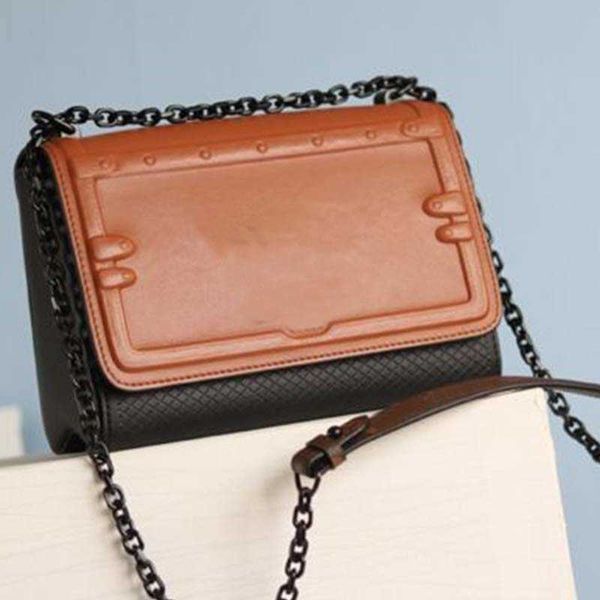 high girl shoulder messenger bag fashion retro female handbag lady samll classic crossbody chain wallet
high girl shoulder messenger bag fashion retro female handbag lady samll classic crossbody chain wallet