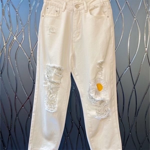 spring and summer new women's symmetrical pocket knee embroidery flower color matching hole allmatch casual pants 403 t200422, Black;white
spring and summer new women's symmetrical pocket knee embroidery flower color matching hole allmatch casual pants 403 t200422, Black;white