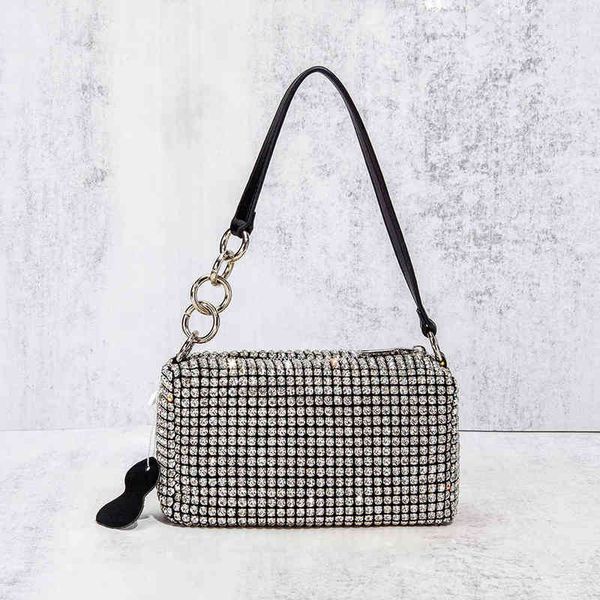 evening bag ring chain diamond bag women luxury designer shiny rhinestone crystal clutch purse and handbag for wedding party 220622
evening bag ring chain diamond bag women luxury designer shiny rhinestone crystal clutch purse and handbag for wedding party 220622