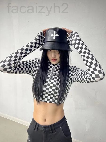women's t-shirt designer chaopai 22 early spring new black and white check high collar checkerboard cross print exposed navel short lon
women's t-shirt designer chaopai 22 early spring new black and white check high collar checkerboard cross print exposed navel short lon