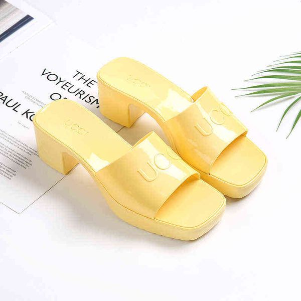 family new summer daily beach thick heel solid color sandals candy color one line women's slippers, Black
family new summer daily beach thick heel solid color sandals candy color one line women's slippers, Black