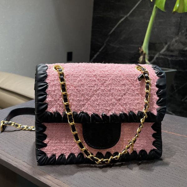 mini tofu type shoulder bag trendy contrast color wool leather woven design plaid quilted chain metal flap crossbody bag luxury designer lad
mini tofu type shoulder bag trendy contrast color wool leather woven design plaid quilted chain metal flap crossbody bag luxury designer lad