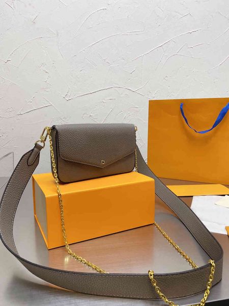 women luxurys designers shoulder bags women handbag fashion shopping classic wild quality leather embossed school designer purses 1018 zhouz
women luxurys designers shoulder bags women handbag fashion shopping classic wild quality leather embossed school designer purses 1018 zhouz
