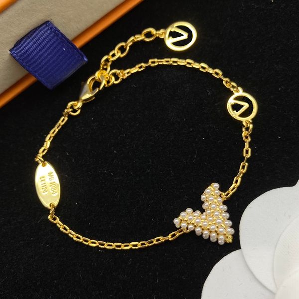 designer mens bracelet necklace earrings set womens v pearl luxury gold jewelry chain designers letter bracelets necklaces earring 2205053d, Black
designer mens bracelet necklace earrings set womens v pearl luxury gold jewelry chain designers letter bracelets necklaces earring 2205053d, Black