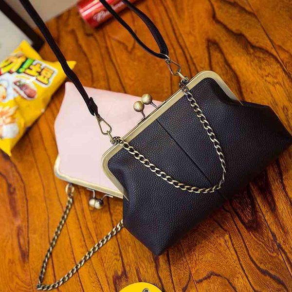 bags handbags clip mouth women's 2022 autumn and winter portable single shoulder pu chain, Black;red
bags handbags clip mouth women's 2022 autumn and winter portable single shoulder pu chain, Black;red