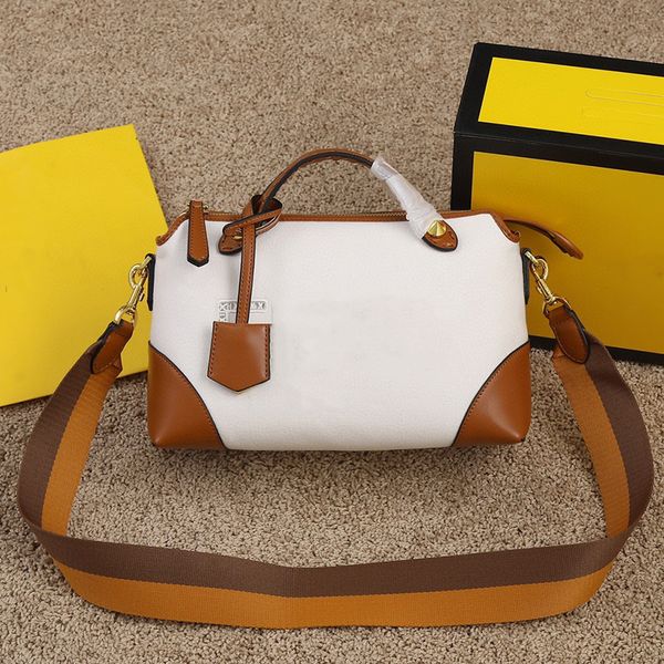 designer leather boston embroidered shoulder bag new contrast color fashion handbag classic crossbody multifunctional
designer leather boston embroidered shoulder bag new contrast color fashion handbag classic crossbody multifunctional