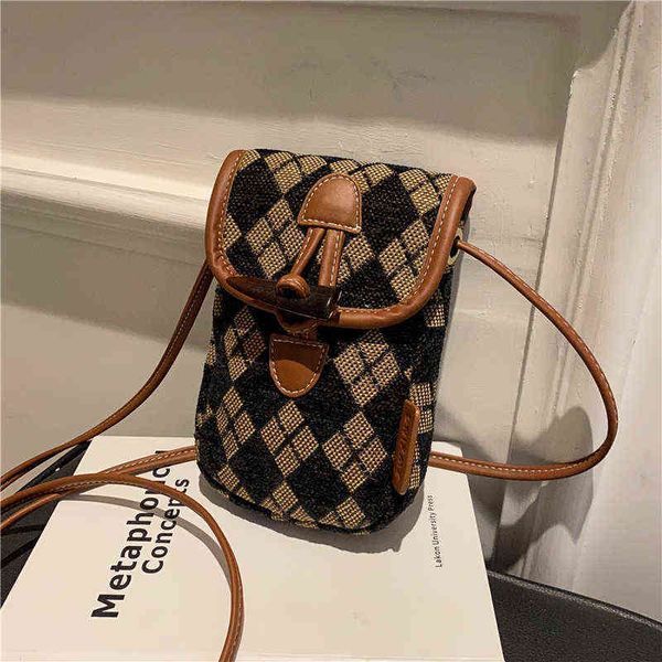 evening bag ins niche design texture small women's autumn and winter new fashion versatile lingge messenger mobile phone 0805
evening bag ins niche design texture small women's autumn and winter new fashion versatile lingge messenger mobile phone 0805