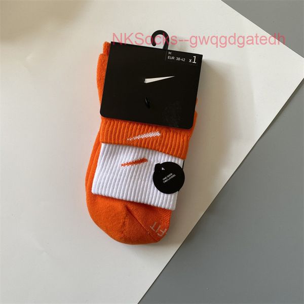 fashion classic men socks hook brand color stitched men's women's long tube sports training sock street couple middle tubes luxury, Black
fashion classic men socks hook brand color stitched men's women's long tube sports training sock street couple middle tubes luxury, Black