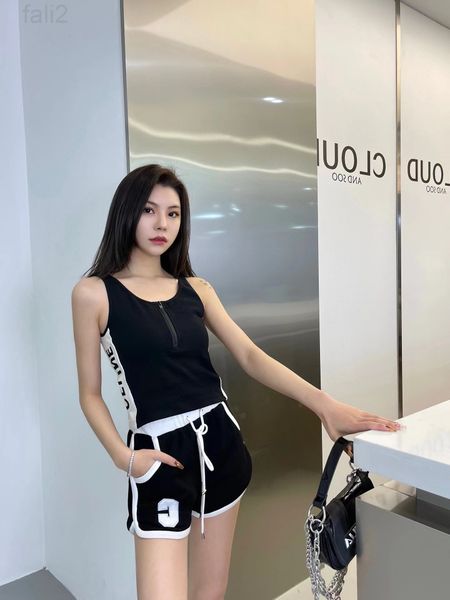 women's shorts designer 2022 summer new contrast color stitching towel embroidered letter sports shorts women's high waist casual, White;black
women's shorts designer 2022 summer new contrast color stitching towel embroidered letter sports shorts women's high waist casual, White;black