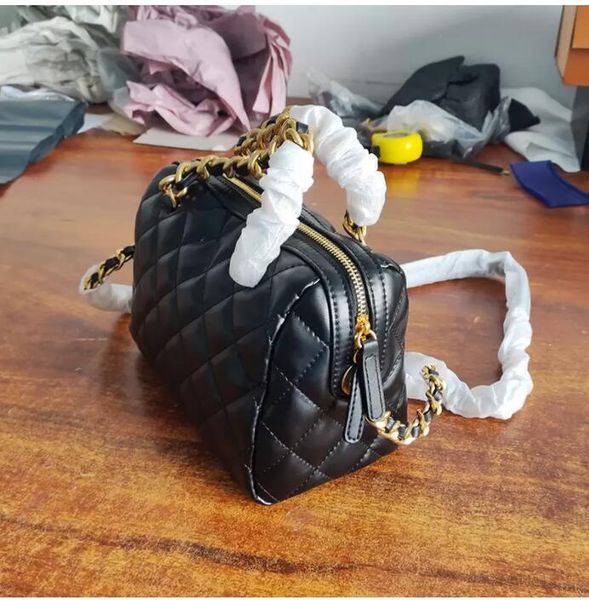 tz ladies classic pillow mini bags chain handle totes matelasse gold chain crossbody bags shoulder quilted large capacity street luxury desi
tz ladies classic pillow mini bags chain handle totes matelasse gold chain crossbody bags shoulder quilted large capacity street luxury desi