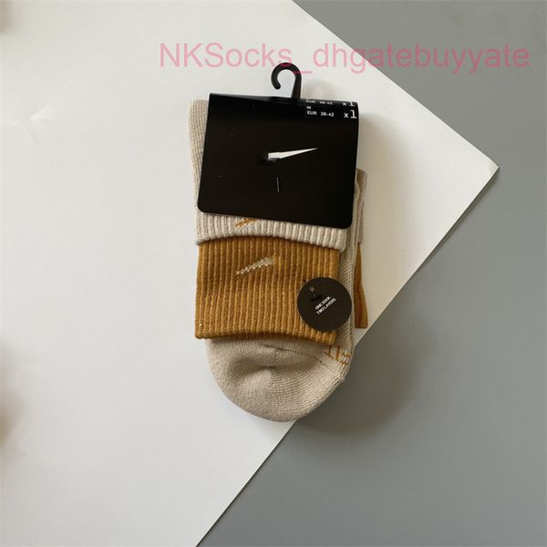men classic fashion socks hook brand color stitched men's women's long tube sports training sock street couple middle tubes luxury, Black
men classic fashion socks hook brand color stitched men's women's long tube sports training sock street couple middle tubes luxury, Black