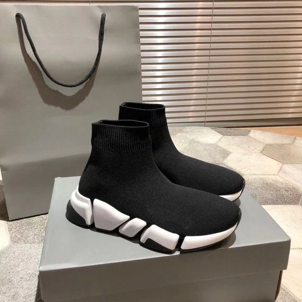 2022 summer new socks shoes boots luxury classic fashion versatile outdoor fitness sports casual shoes for men and women large size 35-45, Black
2022 summer new socks shoes boots luxury classic fashion versatile outdoor fitness sports casual shoes for men and women large size 35-45, Black